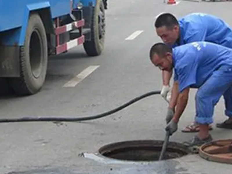 郑州金水区马桶疏通电话，专业疏通马桶，维修漏水
